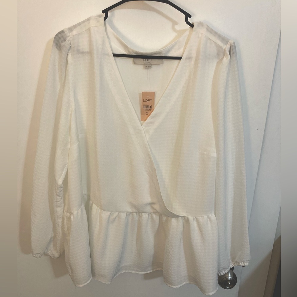 *New With Tags* Loft Plus Size Blouse